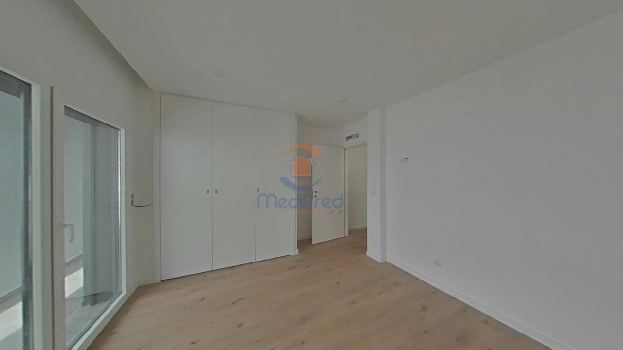 Apartamento T3 para Venda em Santo António dos Cavaleiros e Frielas Foto 7