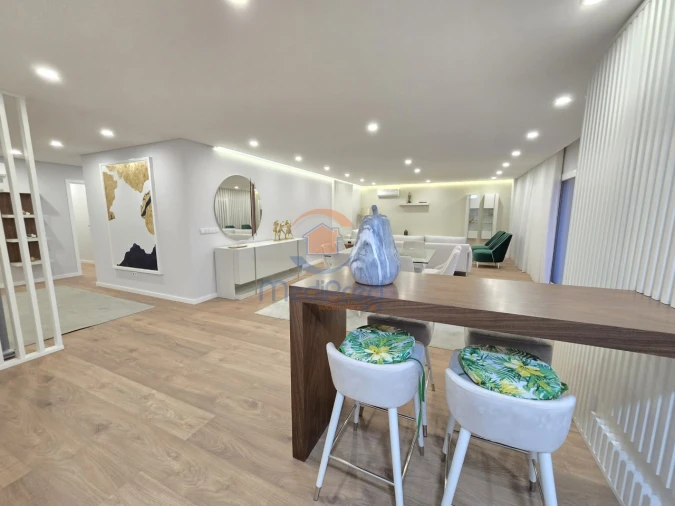 Apartamento T3 para Venda em Alverca do Ribatejo e Sobralinho Foto 4