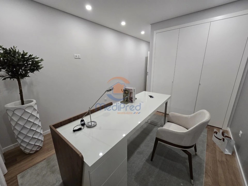 Apartamento T4 para Venda em Alverca do Ribatejo e Sobralinho Foto 18