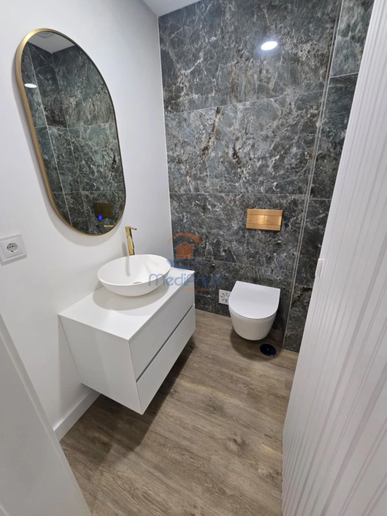 Apartamento T3 para Venda em Pontinha e Famões Foto 27