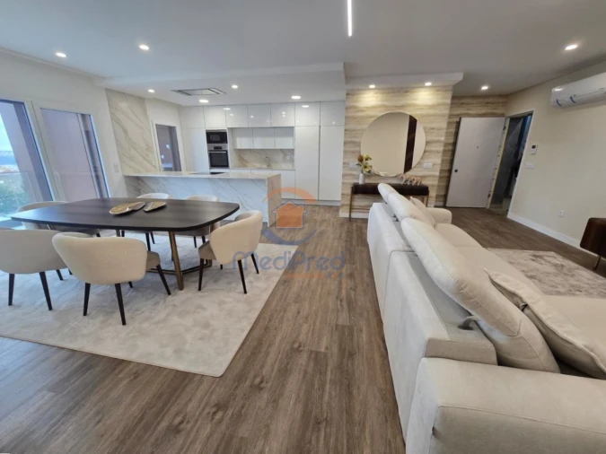 Apartamento T3 para Venda em Pontinha e Famões Foto 7