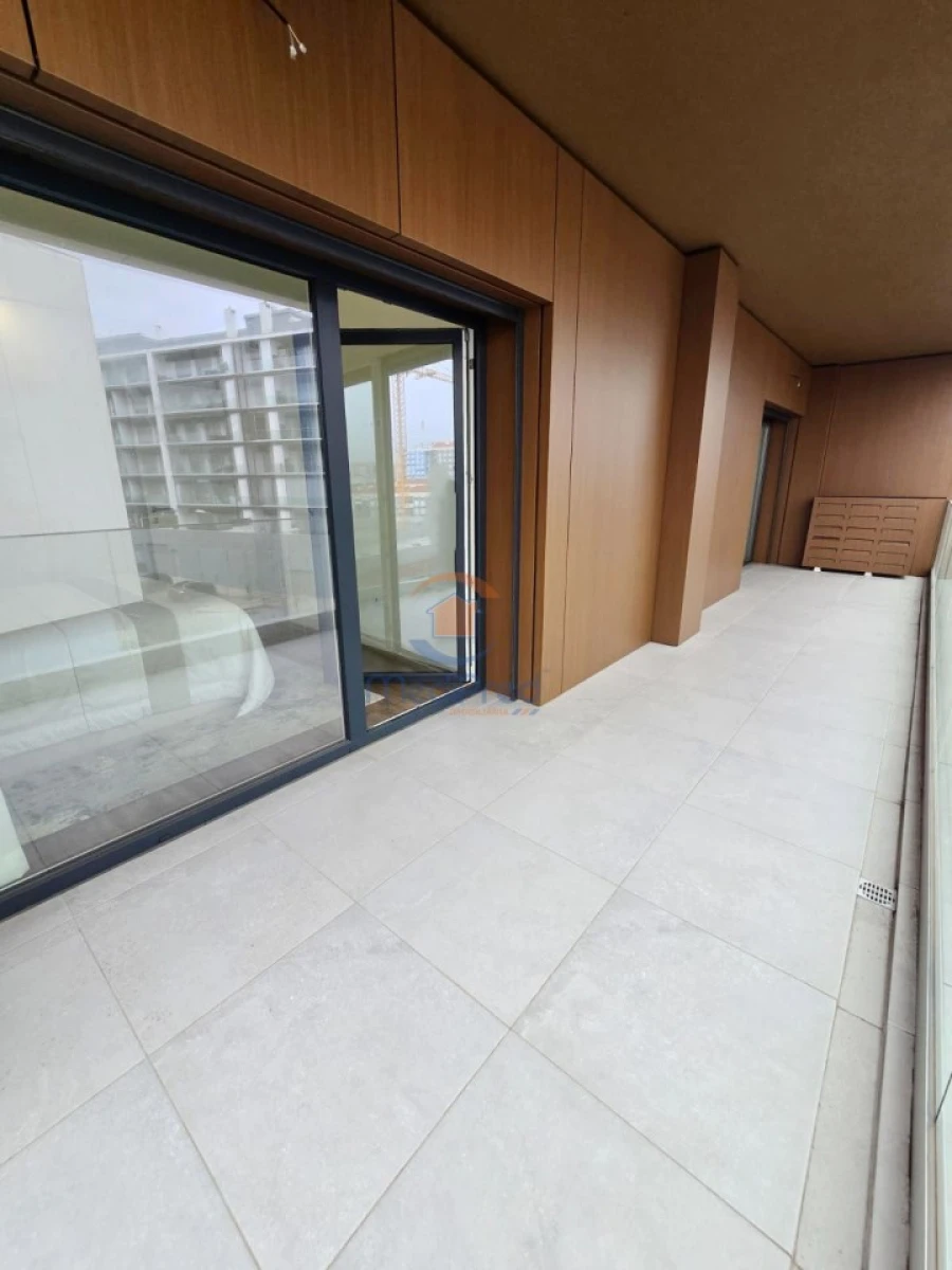 Apartamento T3 para Venda em Pontinha e Famões Foto 22