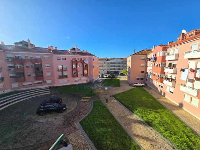 Apartamento T3 para Venda em Moita Foto 2