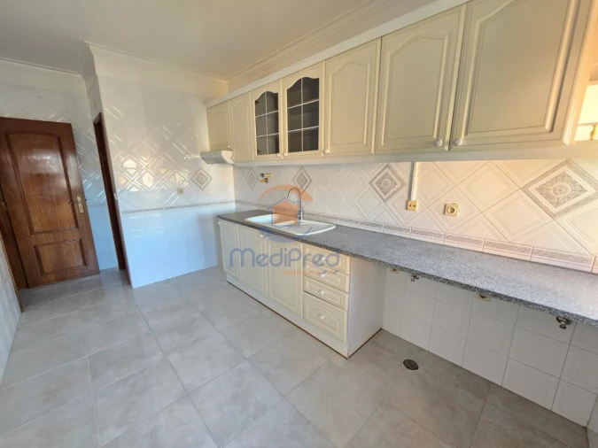 Apartamento T3 para Venda em Moita Foto 5