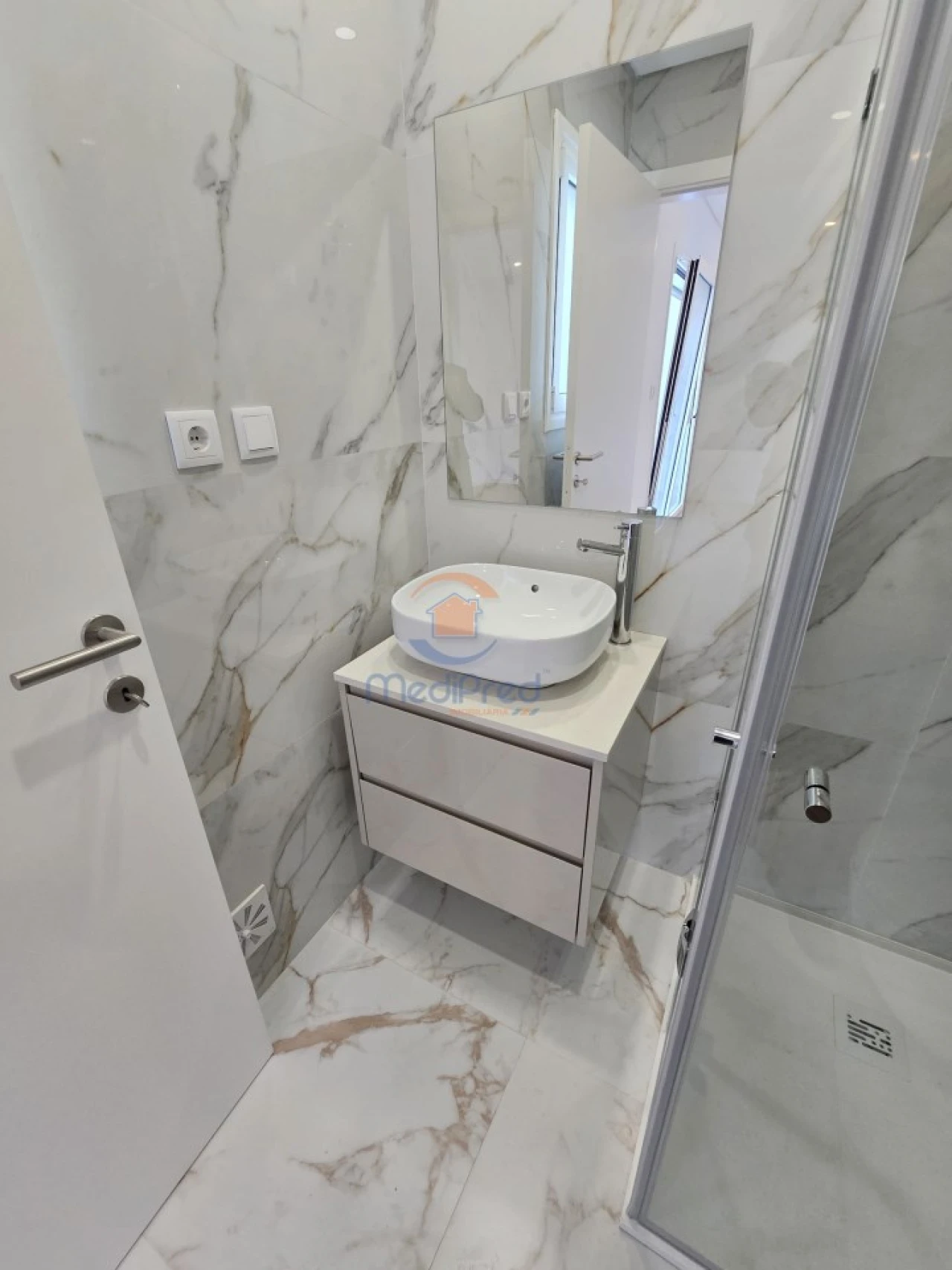 Moradia T4 para Venda em Pontinha e Famões Foto 14