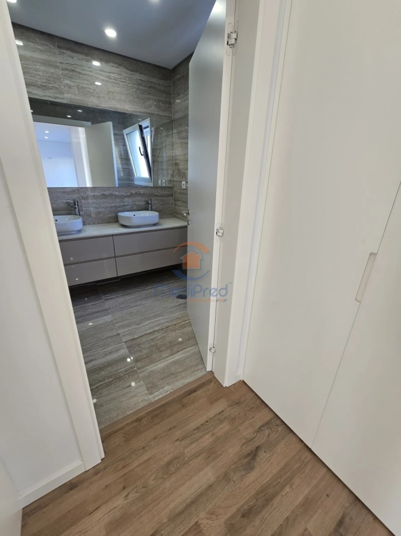 Moradia T4 para Venda em Pontinha e Famões Foto 19