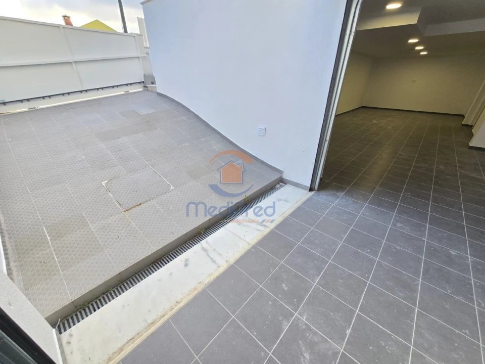 Moradia T4 para Venda em Pontinha e Famões Foto 52