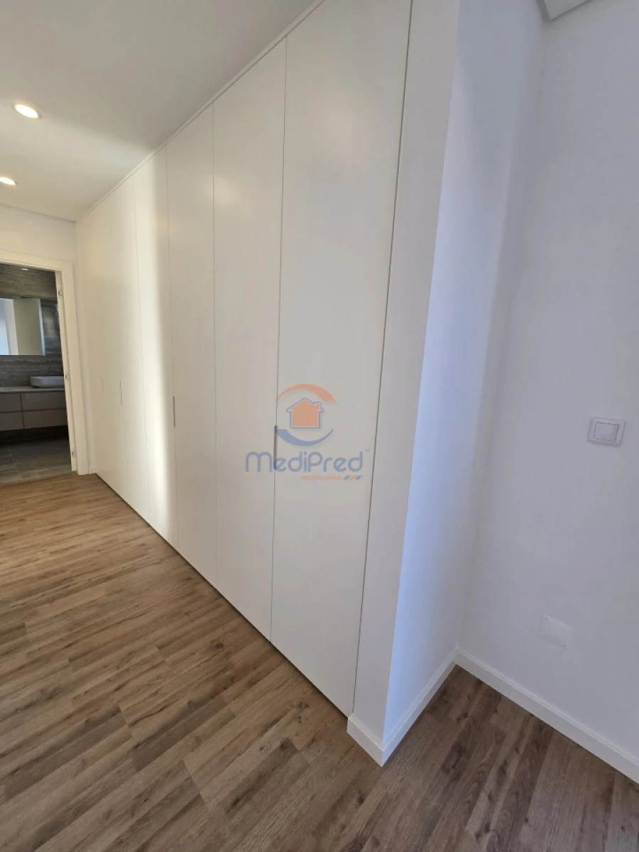 Moradia T4 para Venda em Pontinha e Famões Foto 24