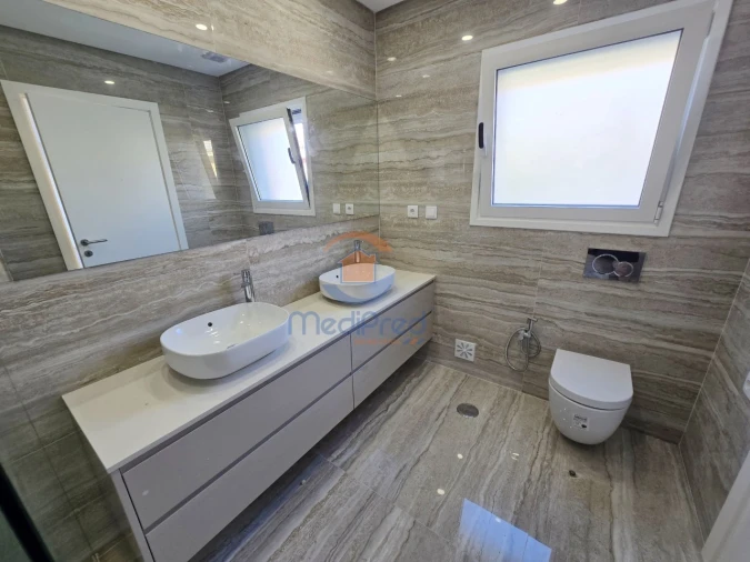 Moradia T4 para Venda em Pontinha e Famões Foto 21