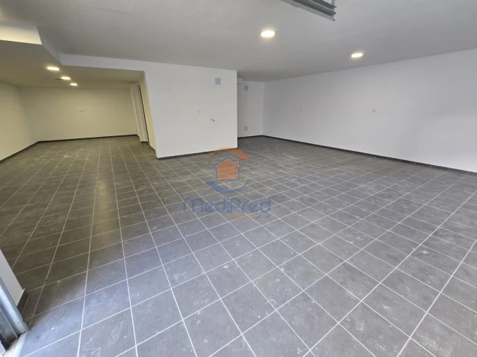 Moradia T4 para Venda em Pontinha e Famões Foto 51