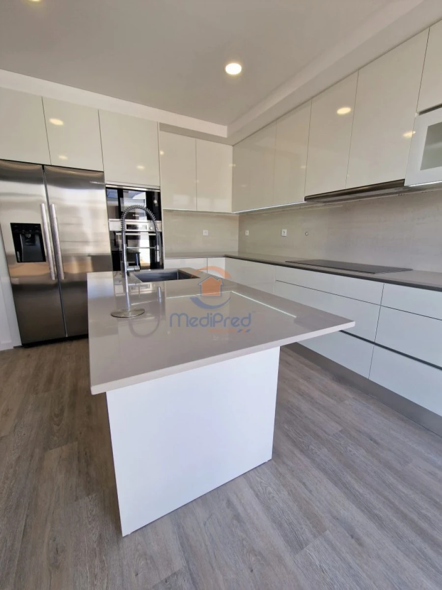 Moradia T3 para Venda em Santa Iria de Azoia, São João da Talha e Bobadela Foto 3