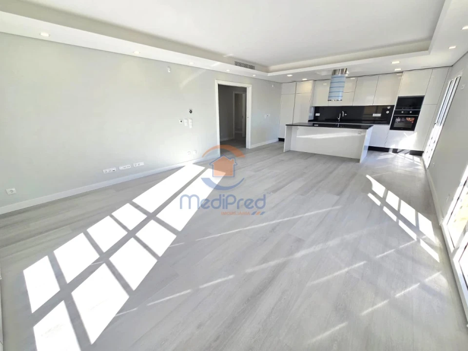 Apartamento T2 para Venda em Ramada e Caneças Foto 3