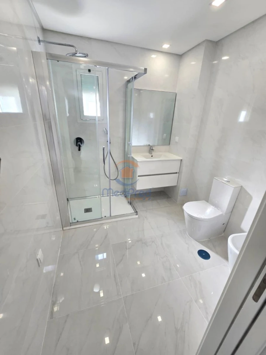 Apartamento T2 para Venda em Ramada e Caneças Foto 17