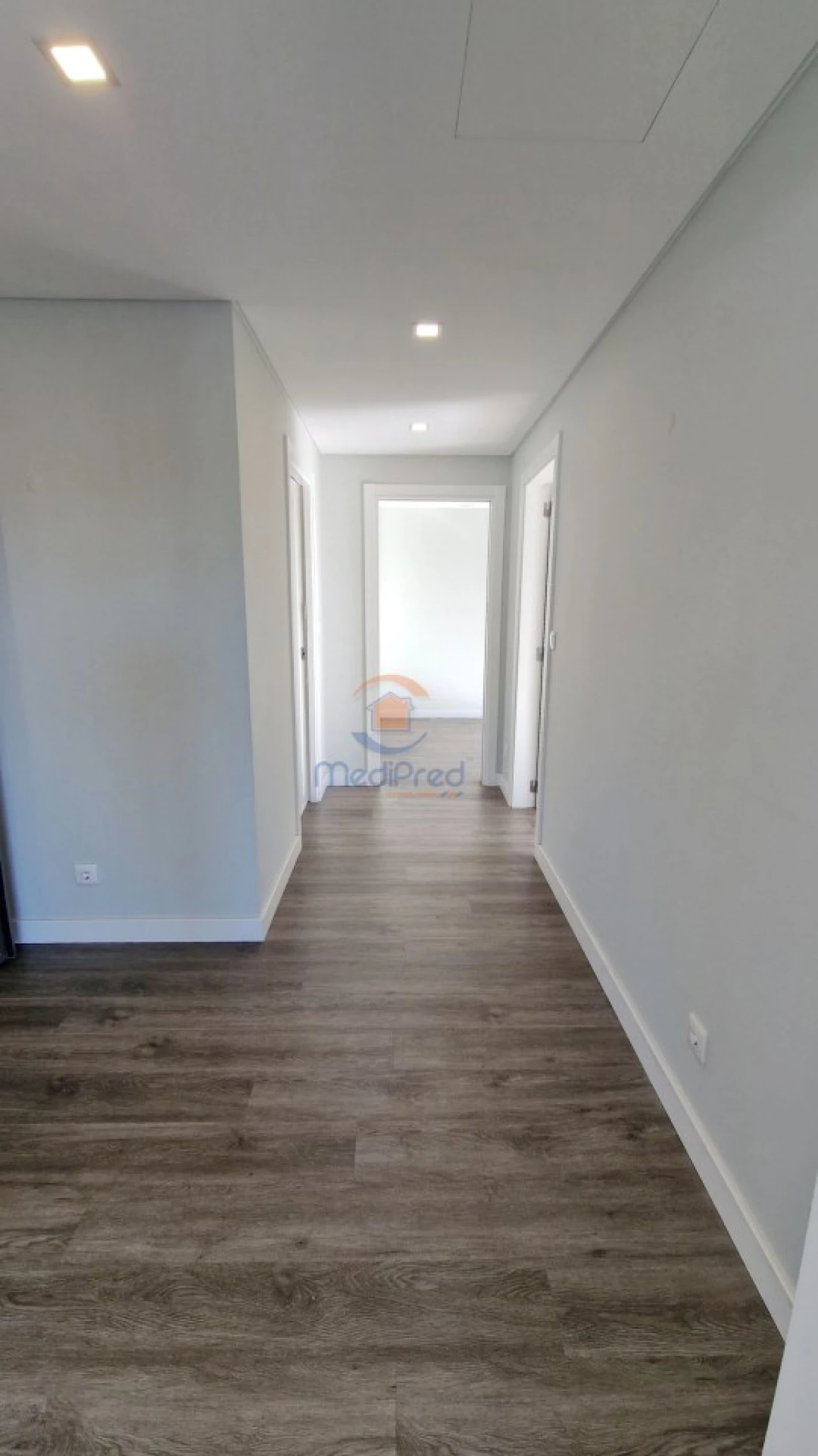 Apartamento T3 para Arrendamento em Ramada e Caneças Foto 16