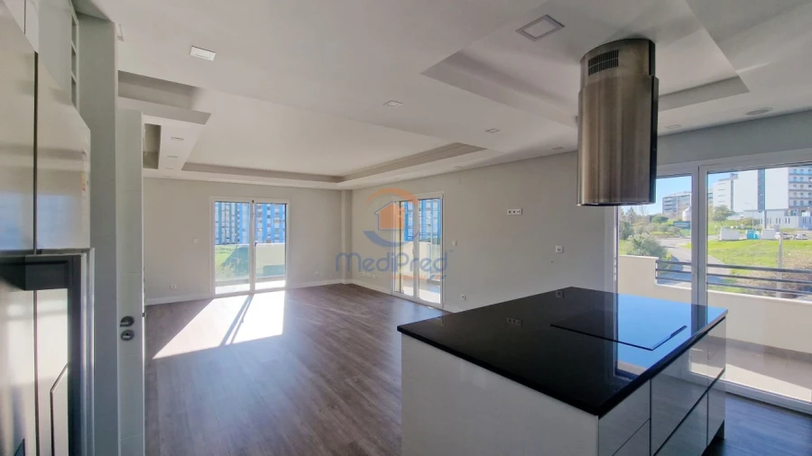 Apartamento T3 para Arrendamento em Ramada e Caneças Foto 8