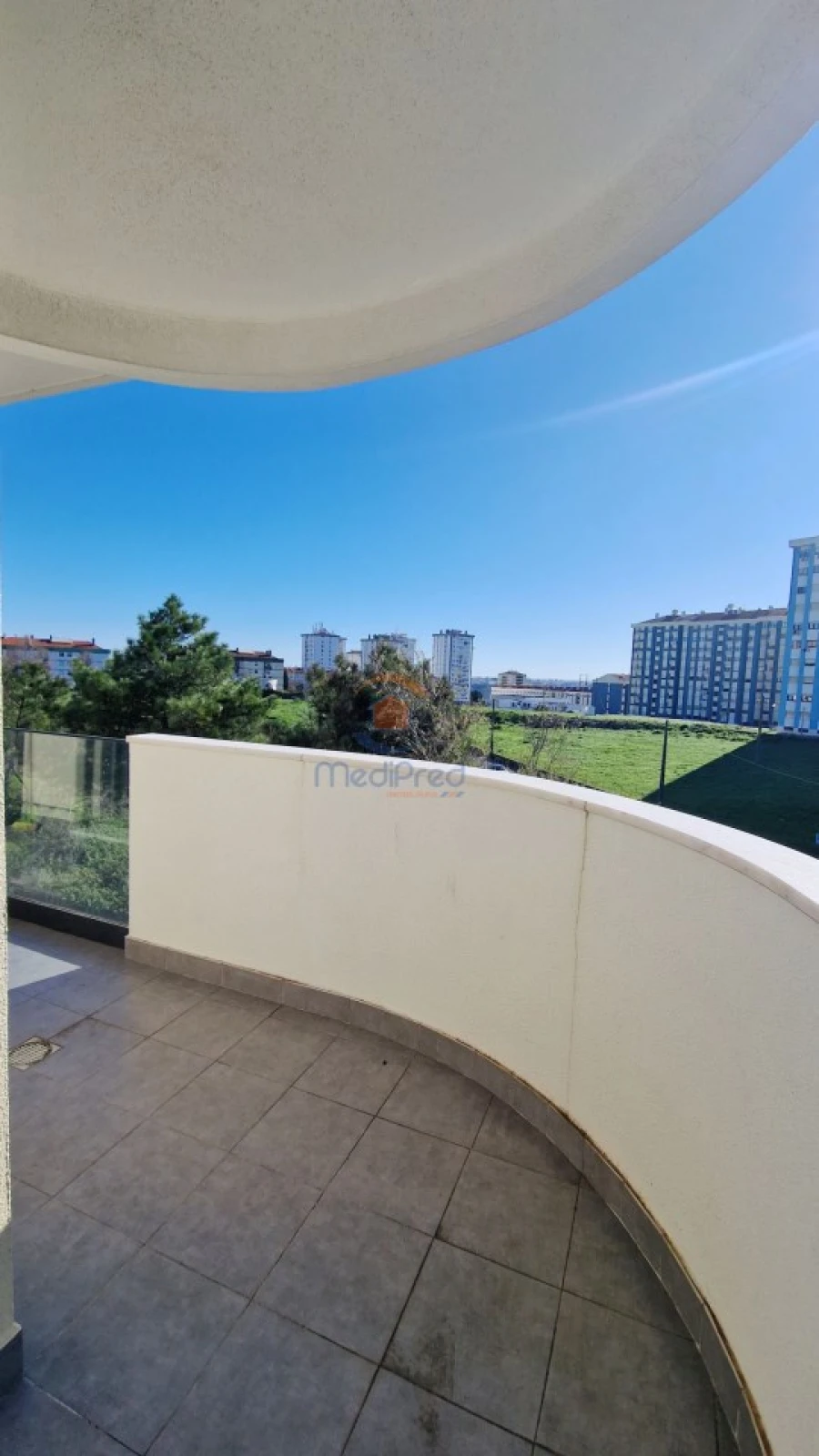 Apartamento T3 para Arrendamento em Ramada e Caneças Foto 12