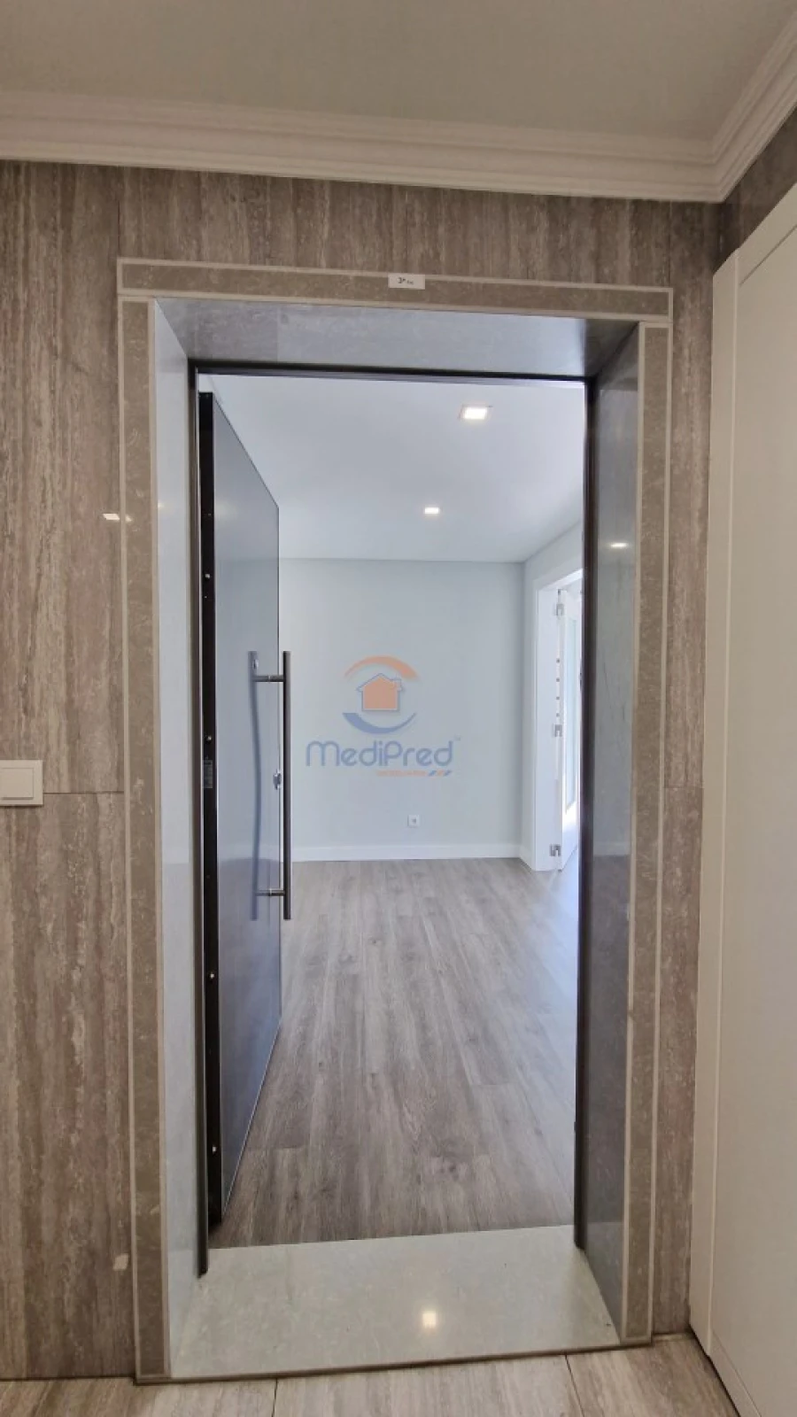 Apartamento T3 para Arrendamento em Ramada e Caneças Foto 13