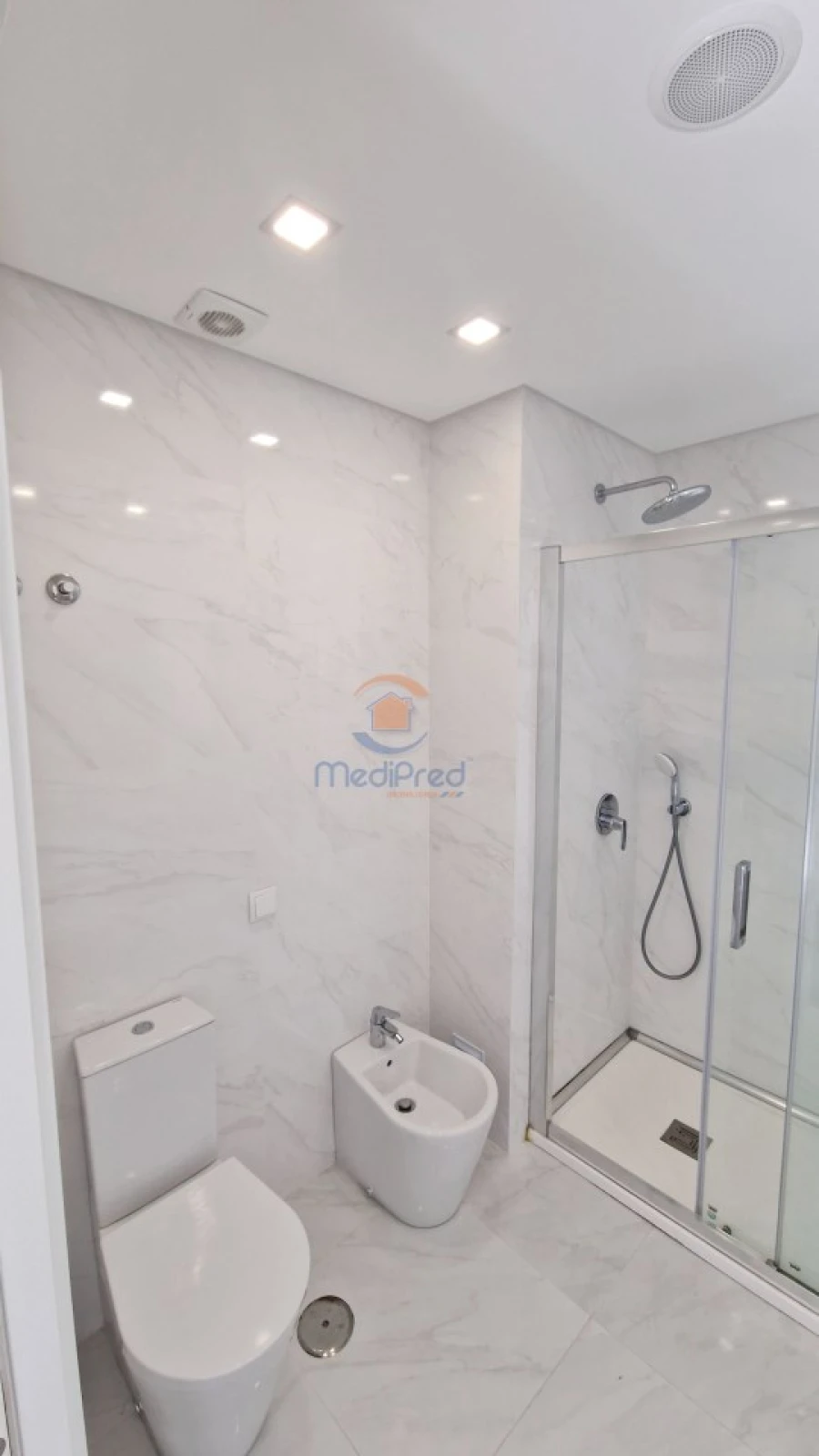 Apartamento T3 para Arrendamento em Ramada e Caneças Foto 24