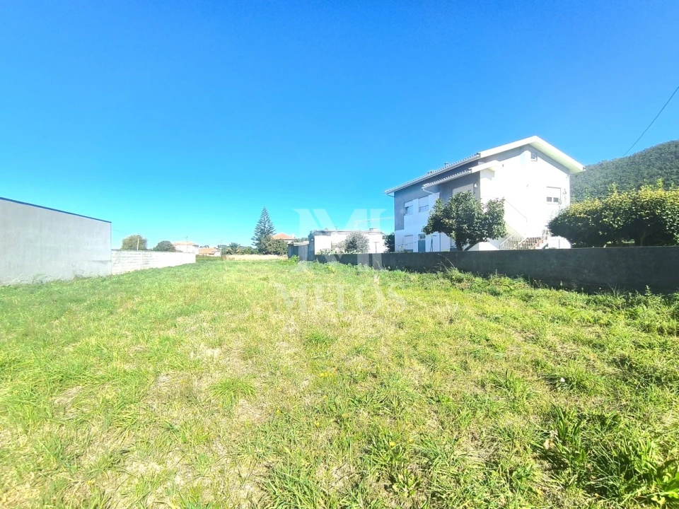 Terreno para Venda em Carreço Foto 3