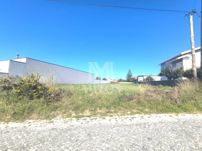 Terreno para Venda em Carreço Foto 4