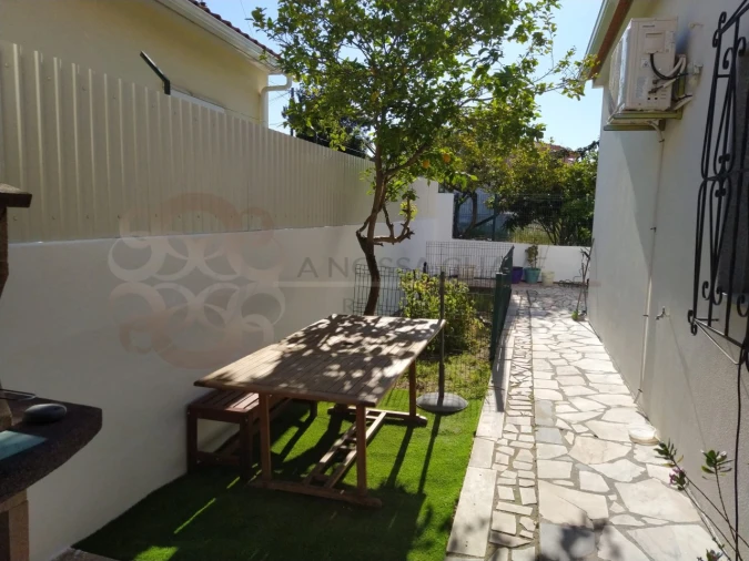 Moradia T4 para Venda em Charneca de Caparica e Sobreda Foto 13
