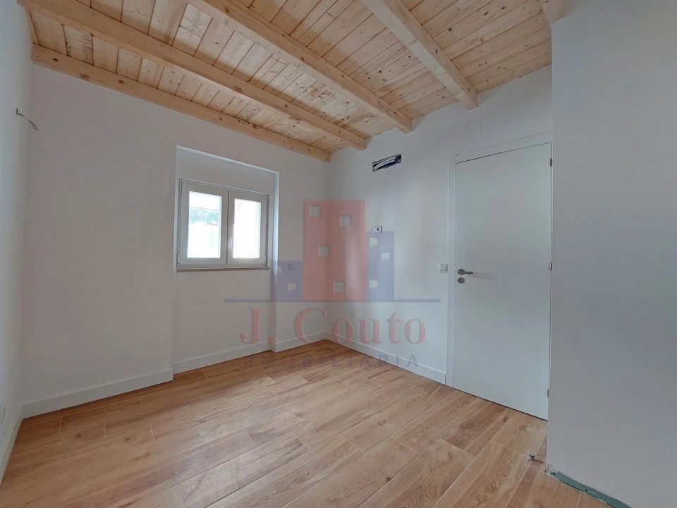 Moradia T2 para Venda em Caldas da Rainha - Santo Onofre e Serra do Bouro Foto 11