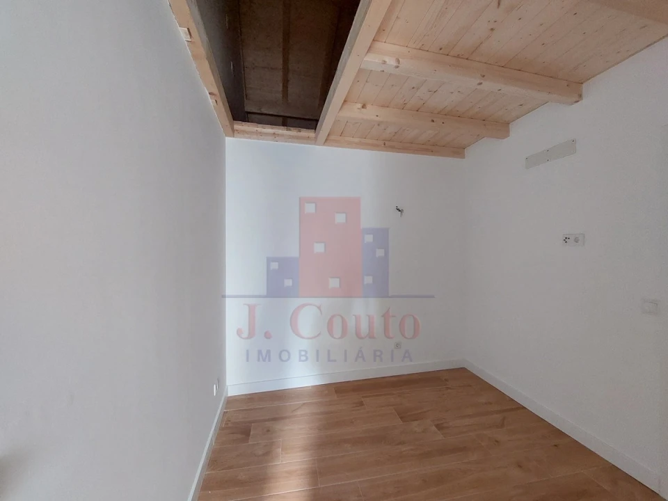 Moradia T2 para Venda em Caldas da Rainha - Santo Onofre e Serra do Bouro Foto 14