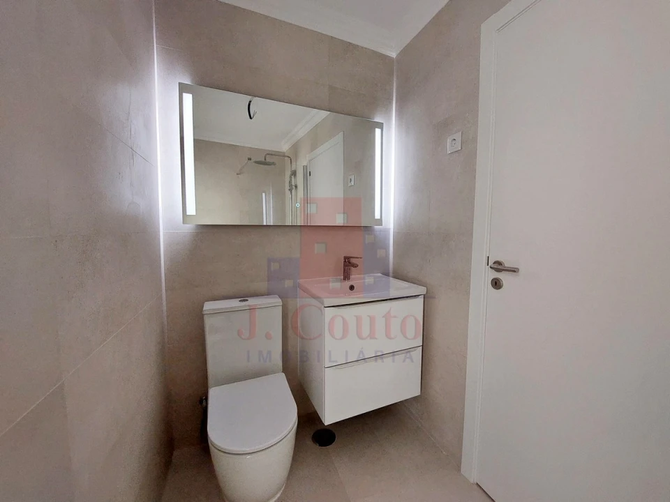 Moradia T2 para Venda em Caldas da Rainha - Santo Onofre e Serra do Bouro Foto 17