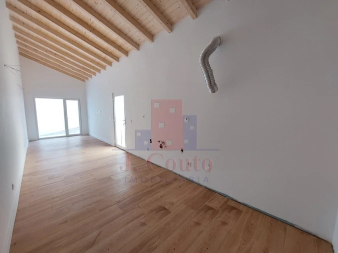 Moradia T2 para Venda em Caldas da Rainha - Santo Onofre e Serra do Bouro Foto 2