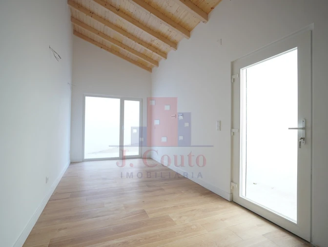 Moradia T2 para Venda em Caldas da Rainha - Santo Onofre e Serra do Bouro Foto 8