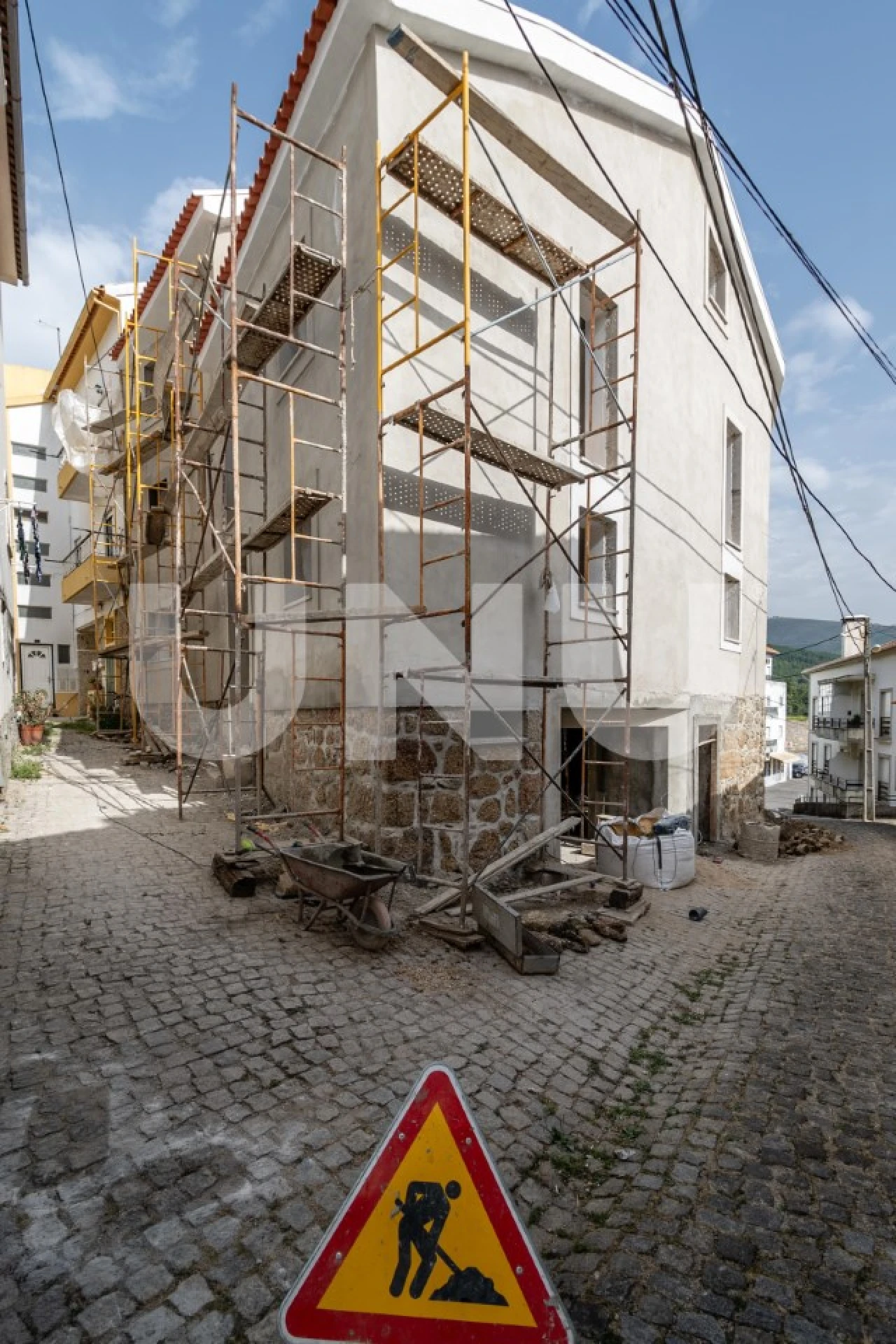 Apartamento T2 para Venda em Teixoso e Sarzedo Foto 1