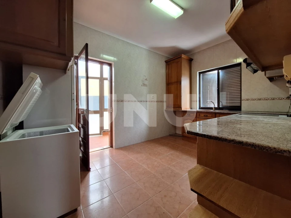 Moradia T3 para Arrendamento em Amora Foto 4