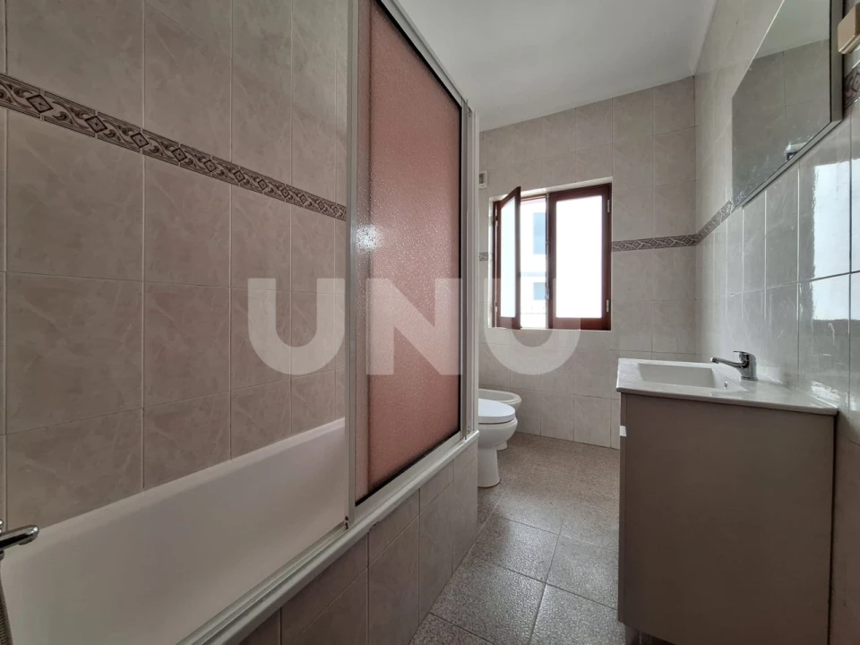 Moradia T3 para Arrendamento em Amora Foto 12