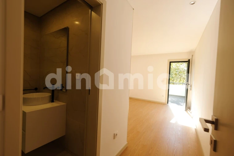 Apartamento T3 para Venda em Vila Nova de Famalicão e Calendário Foto 15