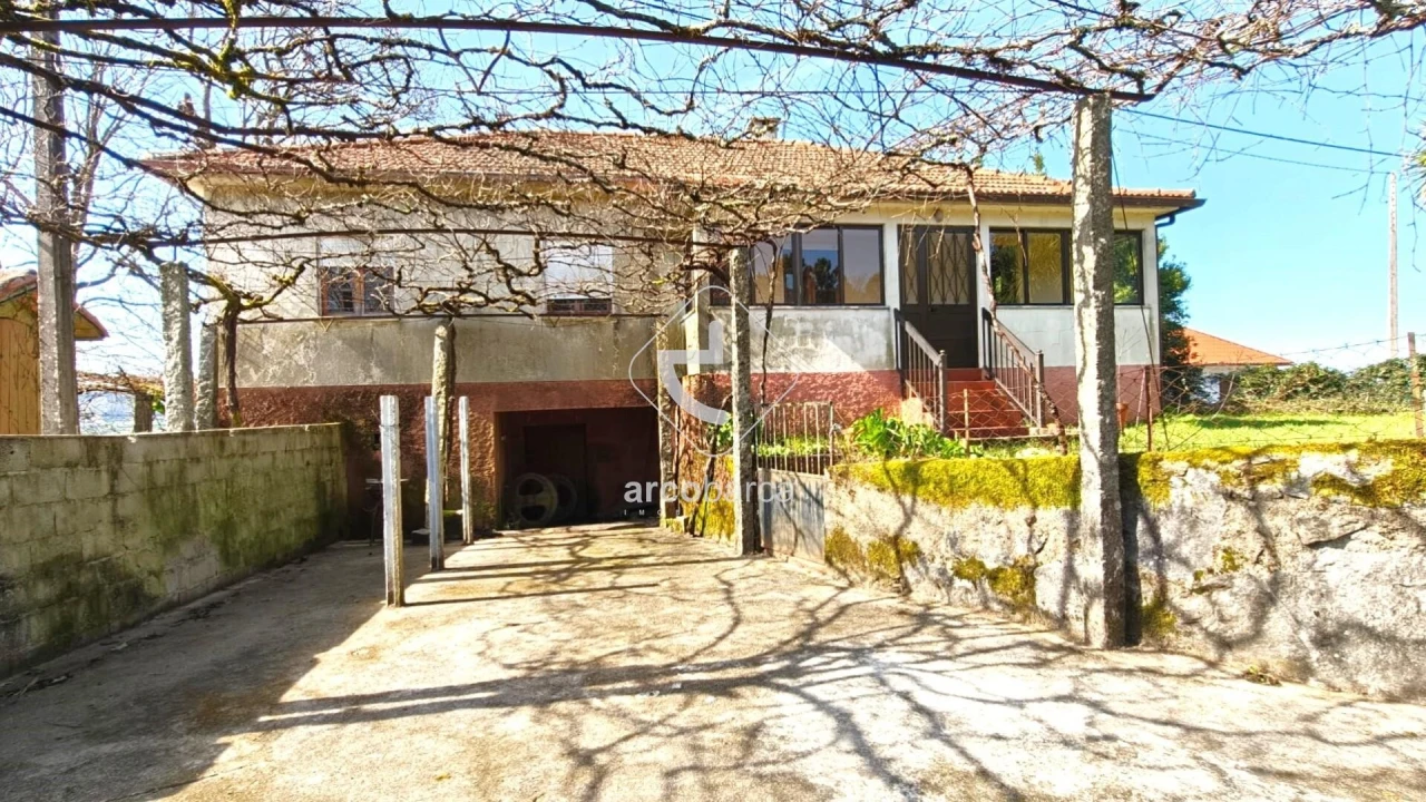 Moradia T3 para Venda em Bico e Cristelo Foto 1