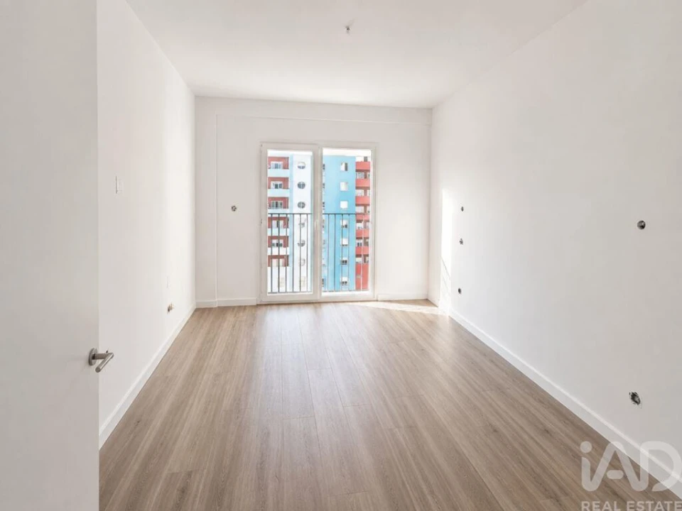 Apartamento T3 para Venda em Corroios Foto 10