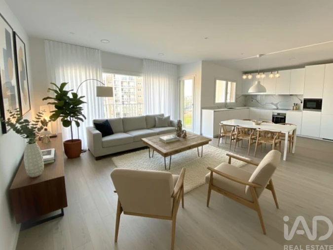 Apartamento T3 para Venda em Corroios Foto 1