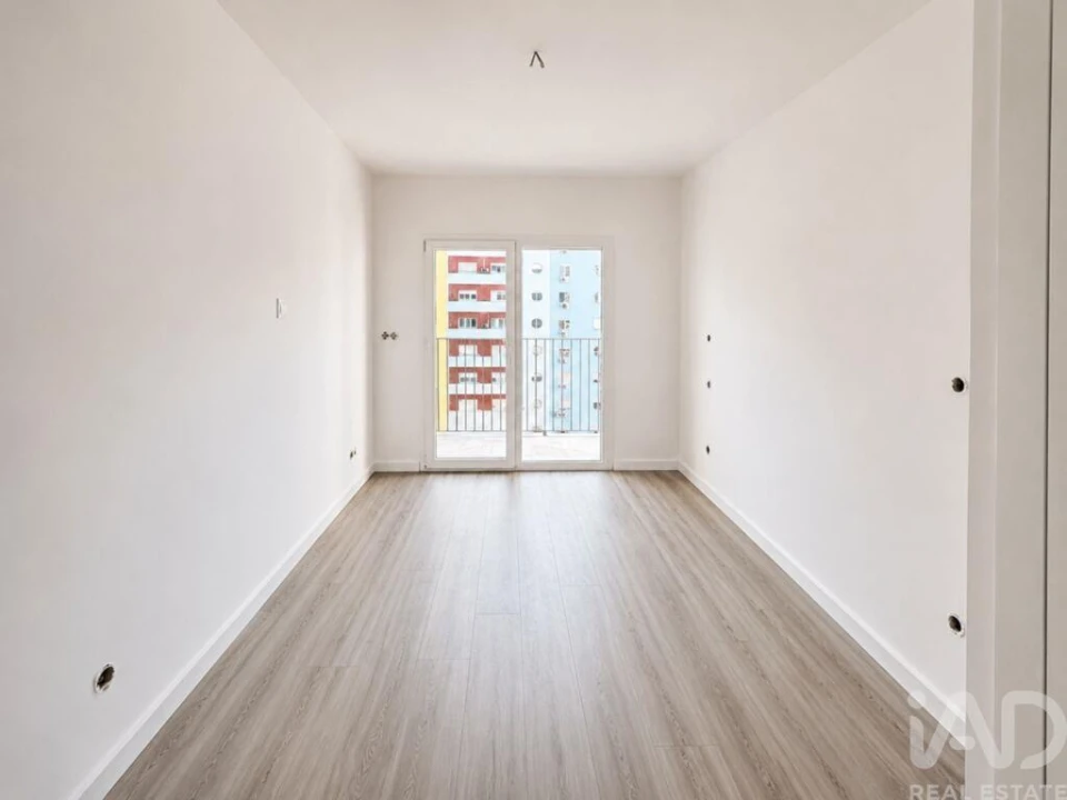 Apartamento T3 para Venda em Corroios Foto 6