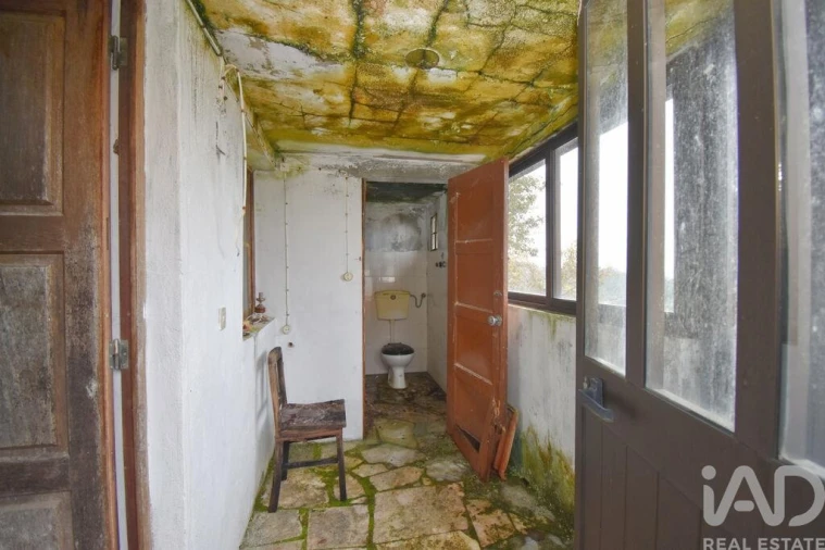 Moradia T4 para Venda em Vila Nova Foto 25