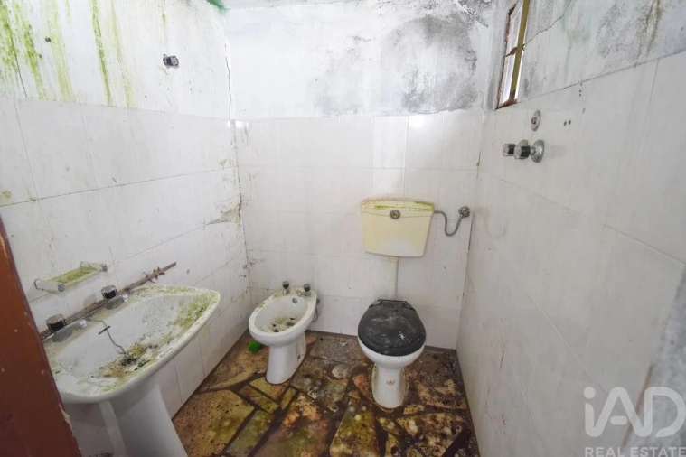 Moradia T4 para Venda em Vila Nova Foto 26