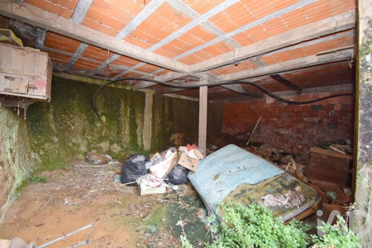 Moradia T4 para Venda em Vila Nova Foto 34