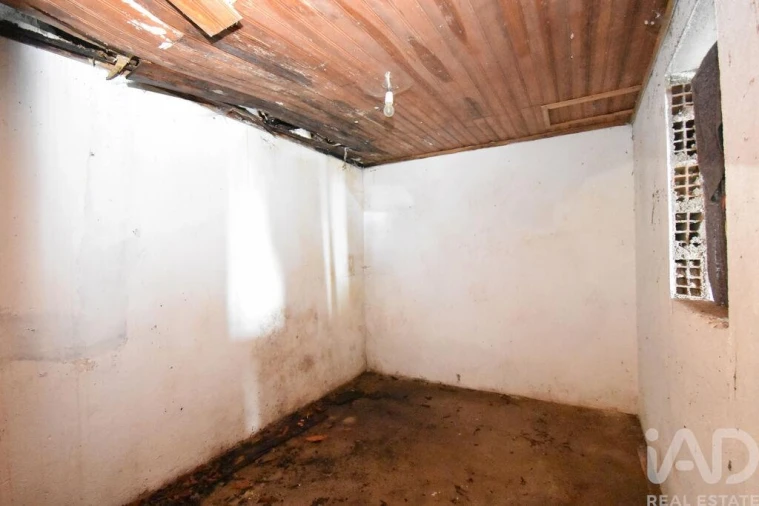 Moradia T4 para Venda em Vila Nova Foto 24