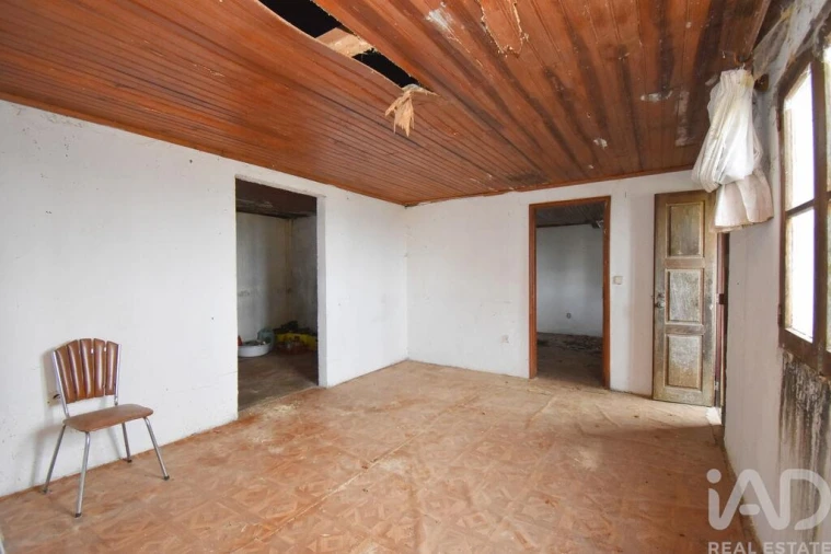 Moradia T4 para Venda em Vila Nova Foto 22