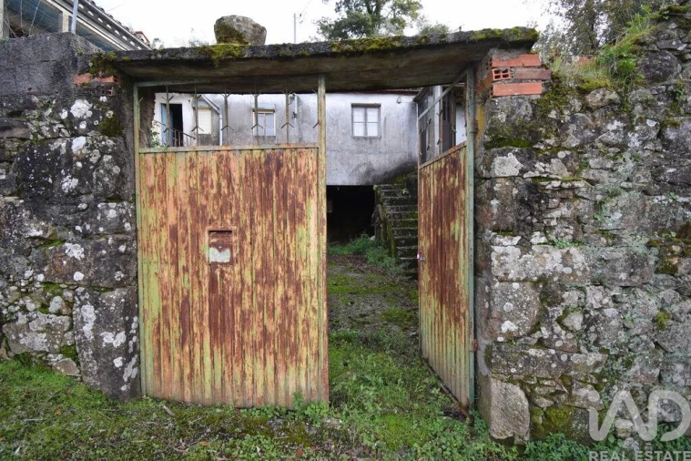 Moradia T4 para Venda em Vila Nova Foto 8