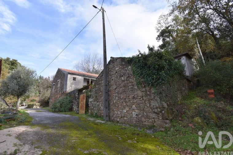 Moradia T4 para Venda em Vila Nova Foto 6