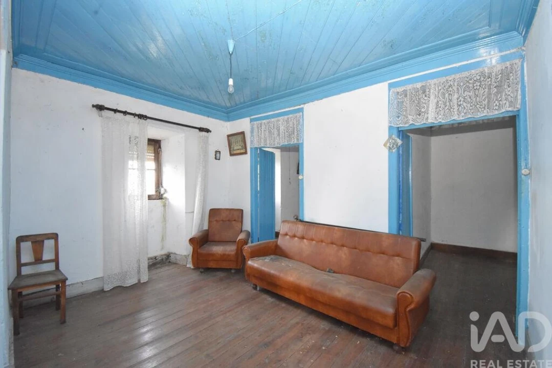 Moradia T4 para Venda em Vila Nova Foto 12