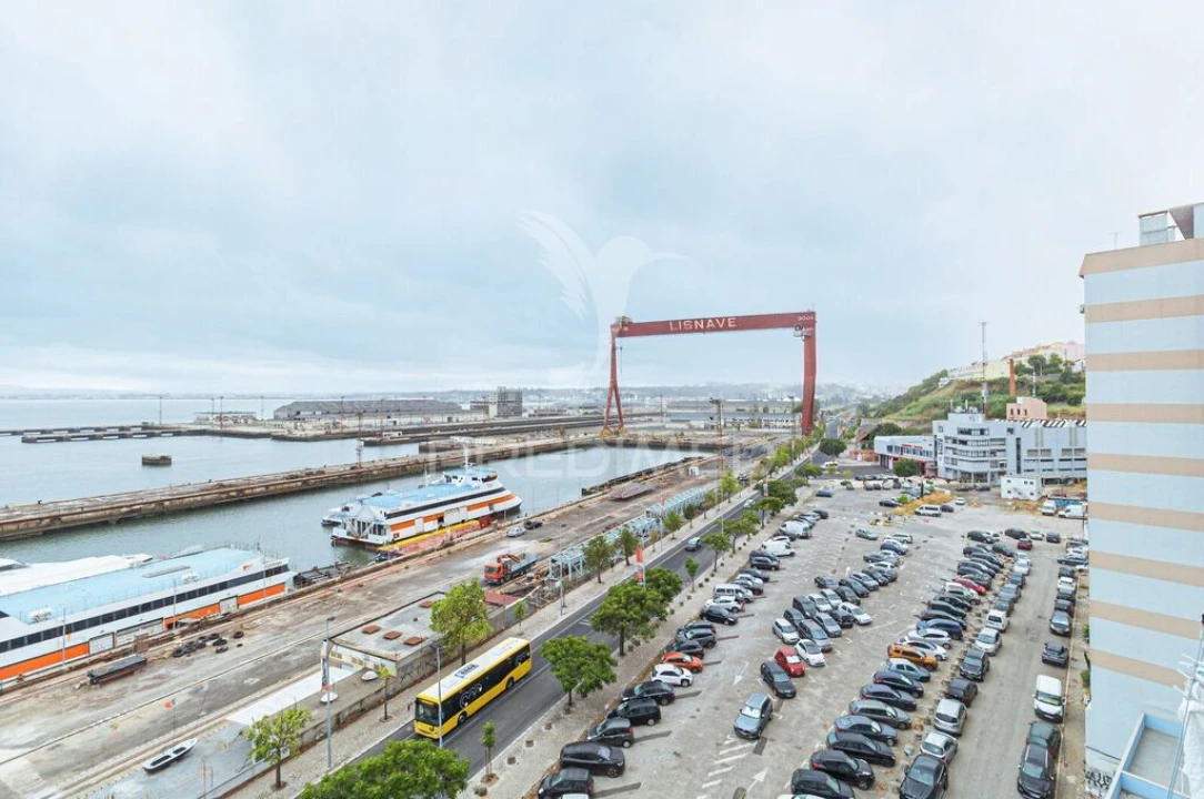 Apartamento T3 para Venda em Almada, Cova da Piedade, Pragal e Cacilhas Foto 7