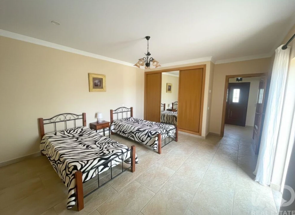 Moradia T6 para Venda em Conceição e Estoi Foto 17