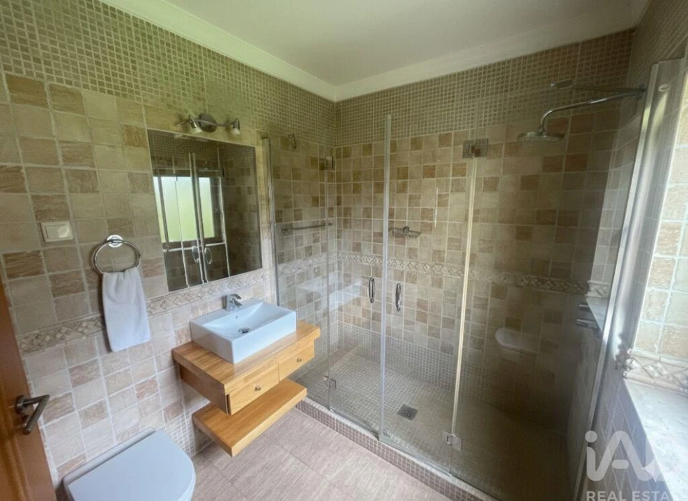 Moradia T6 para Venda em Conceição e Estoi Foto 13