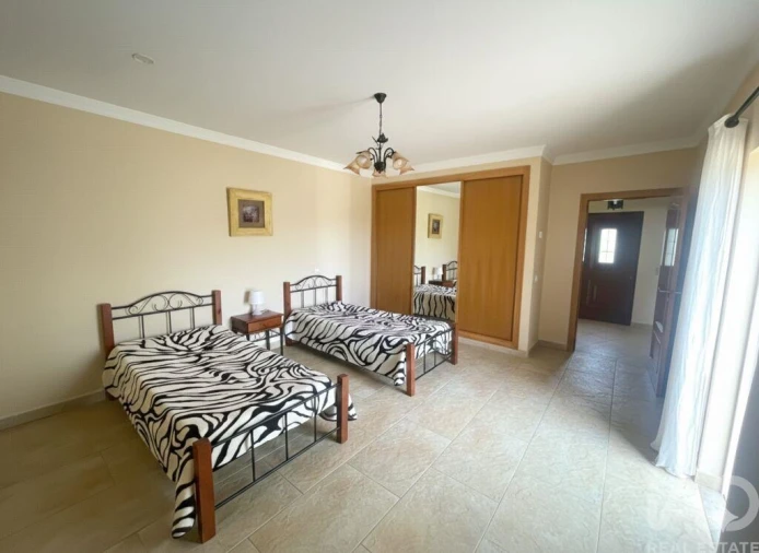 Moradia T6 para Venda em Conceição e Estoi Foto 17